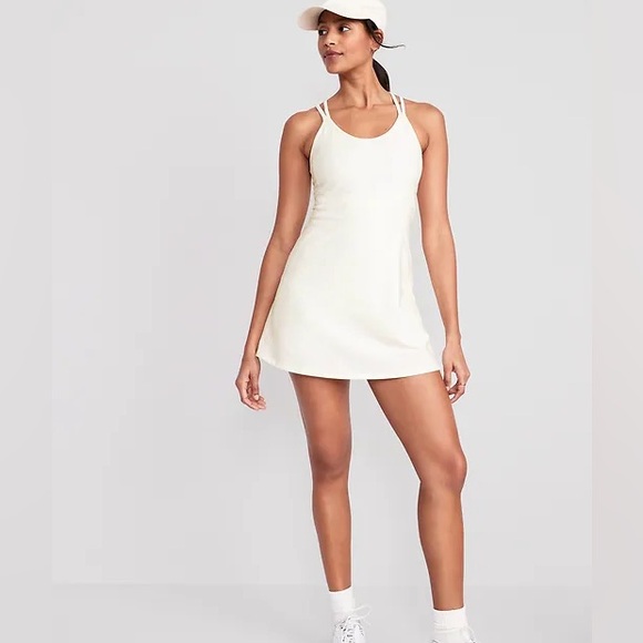 Old Navy Dresses & Skirts - Old Navy Active Strappy Back Built-In Bra Dress | Size M | NWT